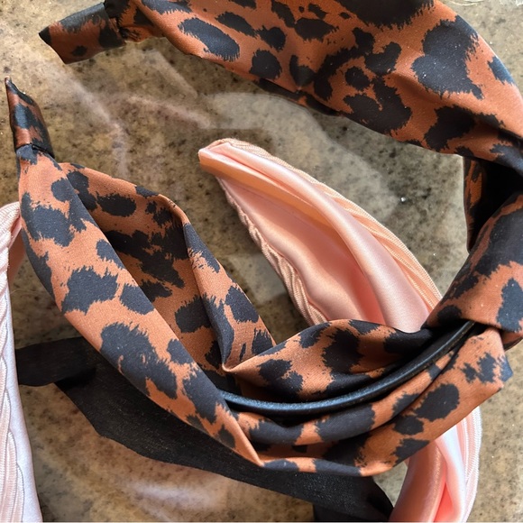 Headband Lot, Knotted Top, Light Pink, Cheetah Print, Black - Picture 2 of 5